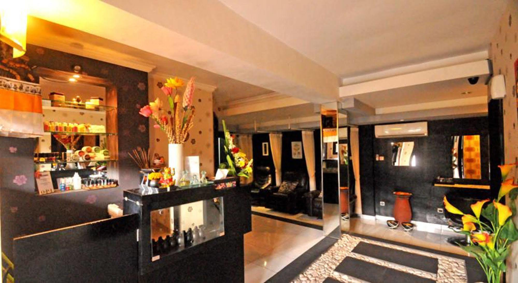 Arya Hotel & Spa Kuta Lombok Buitenkant foto